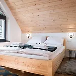 Zacisze Deluxe - *