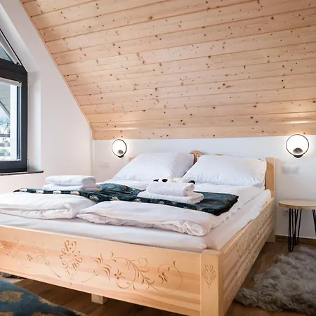 Zacisze Deluxe - *